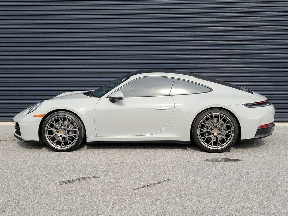 2025 Porsche 992 Carrera - Image 2 of 31