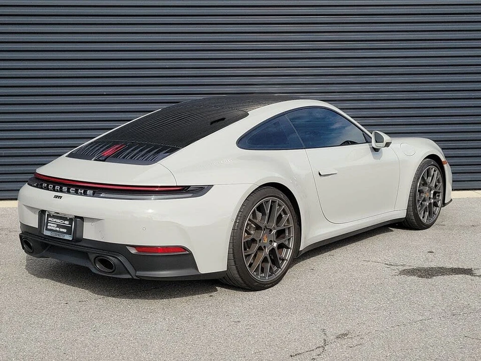 2025 Porsche 992 Carrera - Image 7 of 31