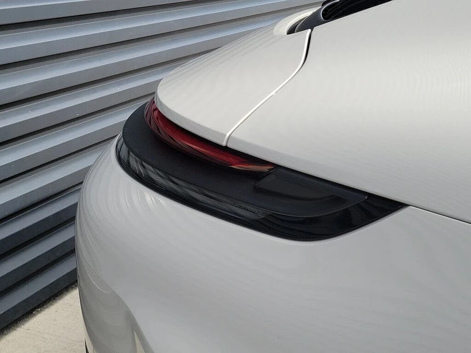2025 Porsche 992 Carrera - Image 16 of 31