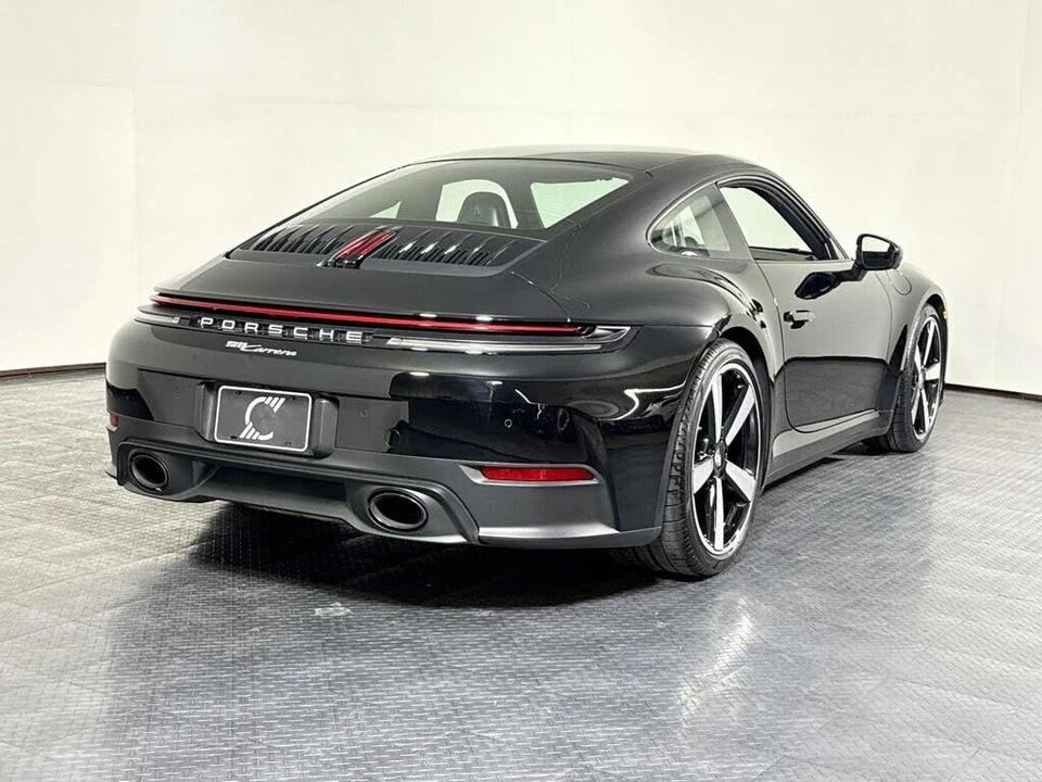 2025 Porsche 992 Carrera - Image 6 of 30