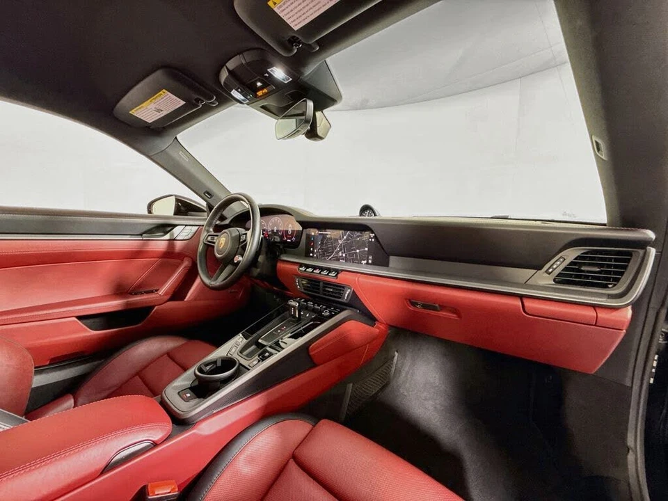 2025 Porsche 992 Carrera - Image 17 of 30