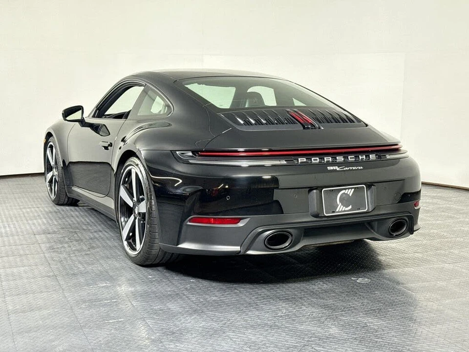 2025 Porsche 992 Carrera - Image 3 of 30