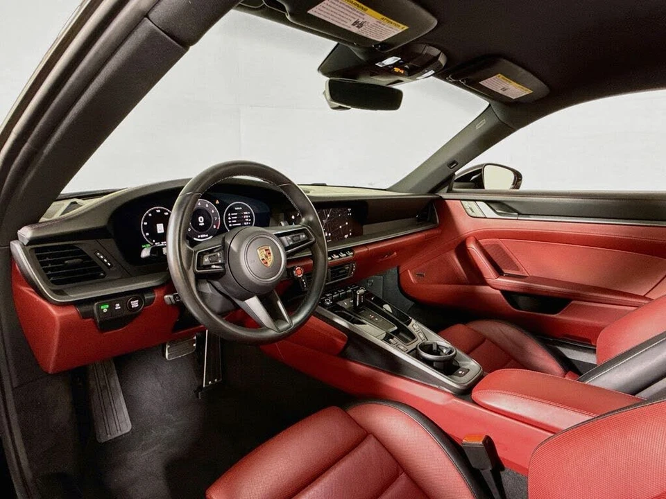 2025 Porsche 992 Carrera - Image 11 of 30