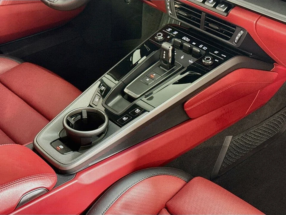 2025 Porsche 992 Carrera - Image 20 of 30