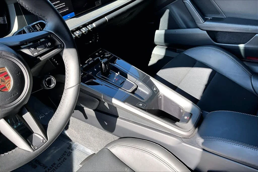 2025 Porsche 992 Carrera - Image 17 of 26