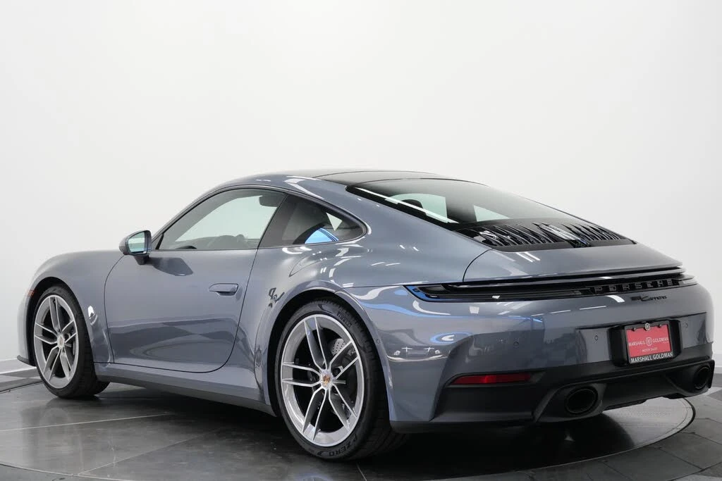2025 Porsche 992 Carrera - Image 7 of 31
