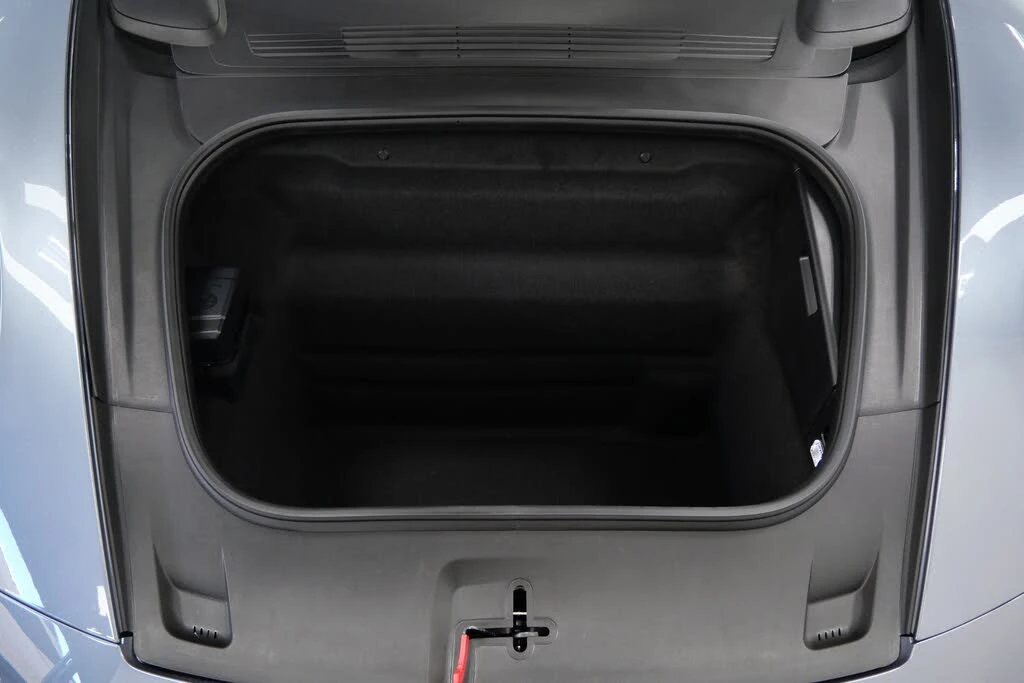 2025 Porsche 992 Carrera - Image 17 of 31