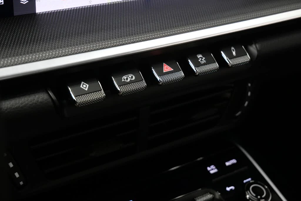 2025 Porsche 992 Carrera - Image 29 of 31
