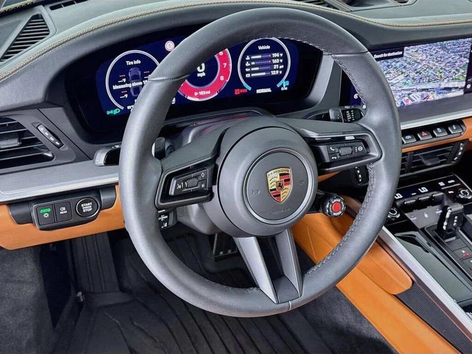 2025 Porsche 992 Carrera - Image 12 of 31