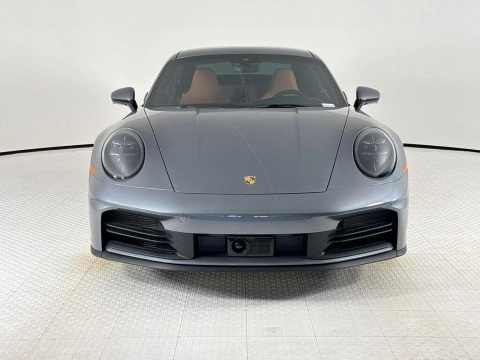 2025 Porsche 992 Carrera - Image 10 of 31