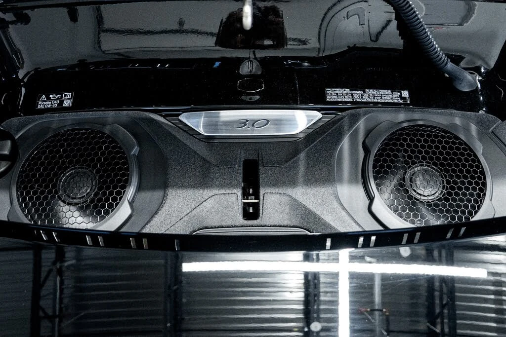 2025 Porsche 992 Carrera - Image 11 of 31