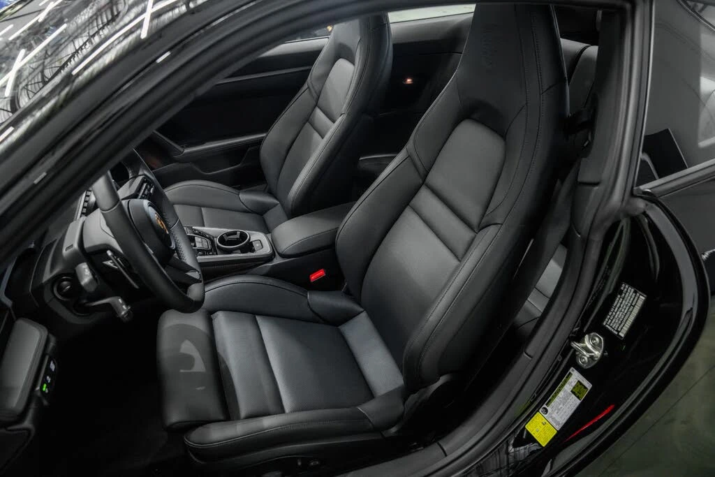 2025 Porsche 992 Carrera - Image 26 of 31