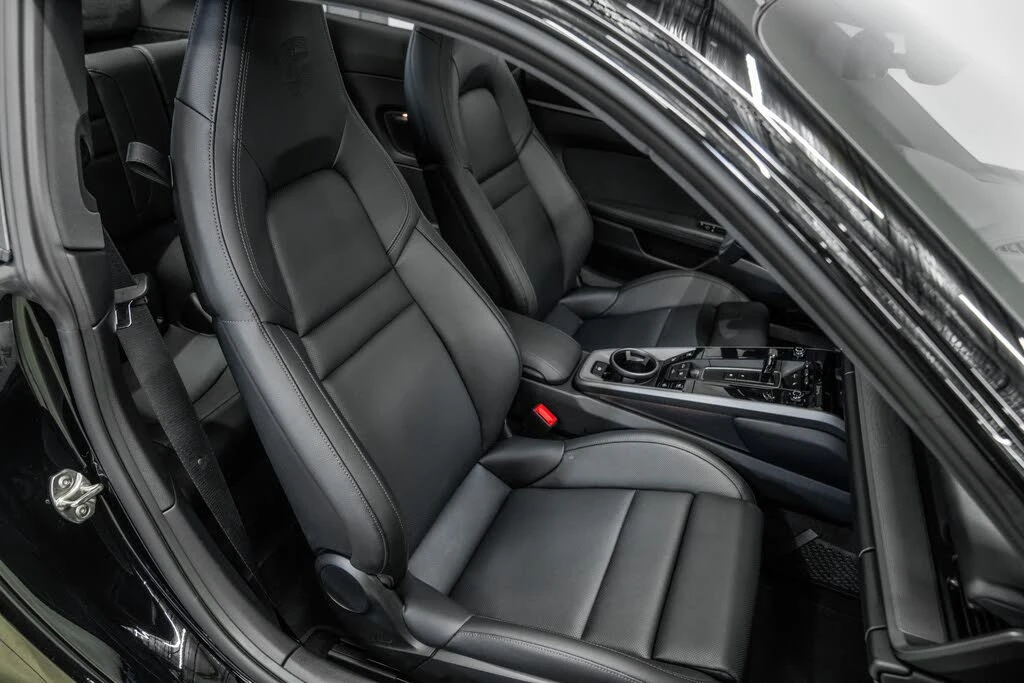 2025 Porsche 992 Carrera - Image 27 of 31