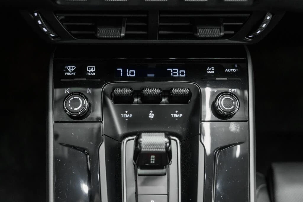 2025 Porsche 992 Carrera - Image 24 of 31