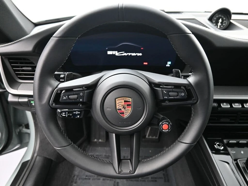2025 Porsche 992 Carrera - Image 11 of 31