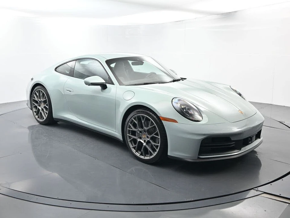 2025 Porsche 992 Carrera - Image 17 of 31