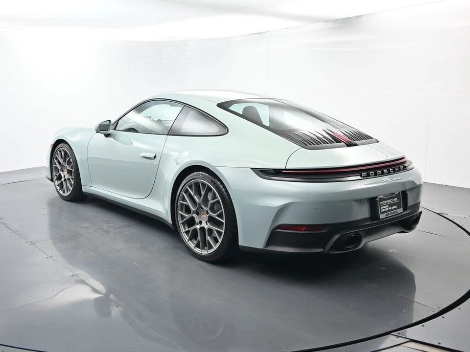 2025 Porsche 992 Carrera - Image 3 of 31