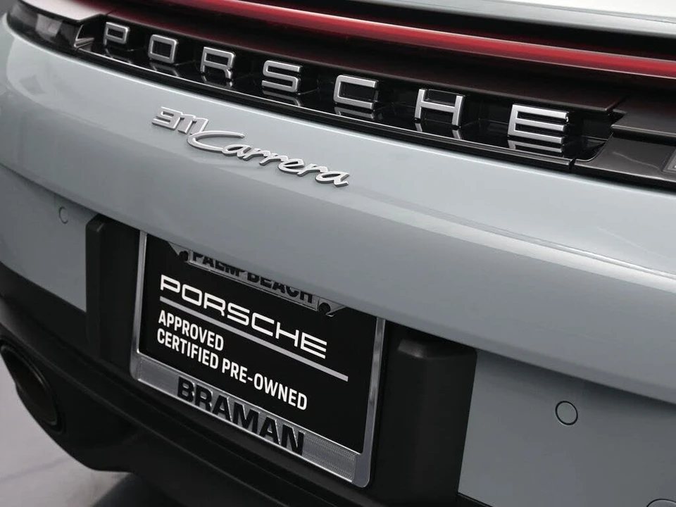 2025 Porsche 992 Carrera - Image 9 of 31