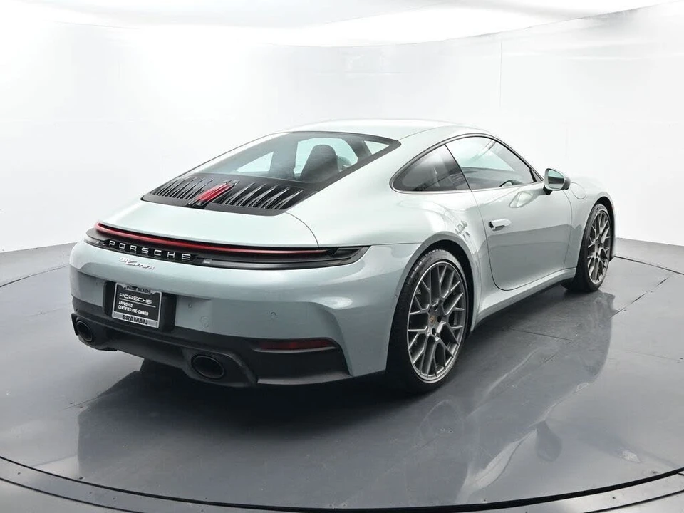 2025 Porsche 992 Carrera - Image 14 of 31