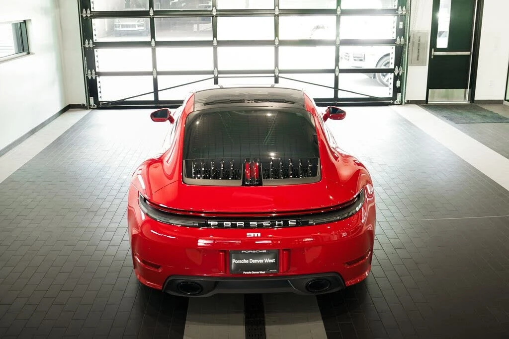 2025 Porsche 992 Carrera - Image 7 of 31