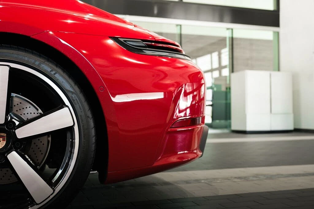 2025 Porsche 992 Carrera - Image 23 of 31