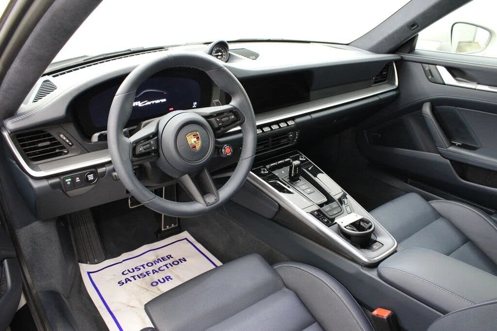 2025 Porsche 992 Carrera - Image 4 of 31