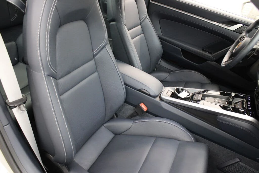 2025 Porsche 992 Carrera - Image 28 of 31