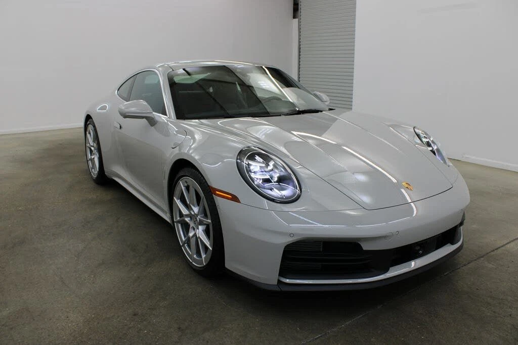 2025 Porsche 992 Carrera - Image 9 of 31