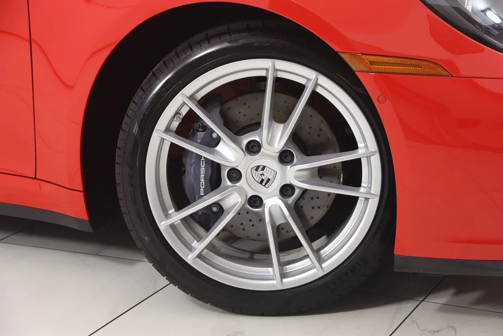 2025 Porsche 992 Carrera - Image 18 of 31