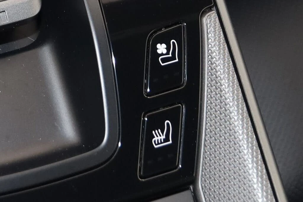 2025 Porsche 992 Carrera - Image 9 of 31