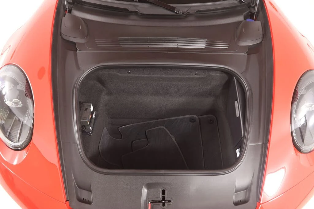 2025 Porsche 992 Carrera - Image 25 of 31