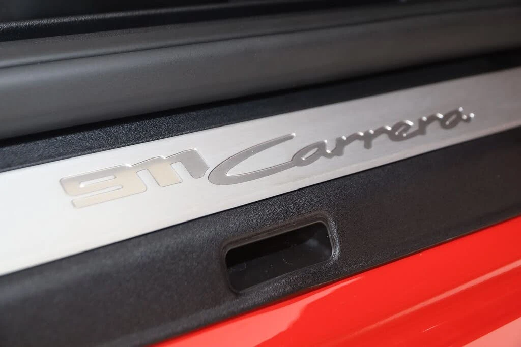 2025 Porsche 992 Carrera - Image 17 of 31