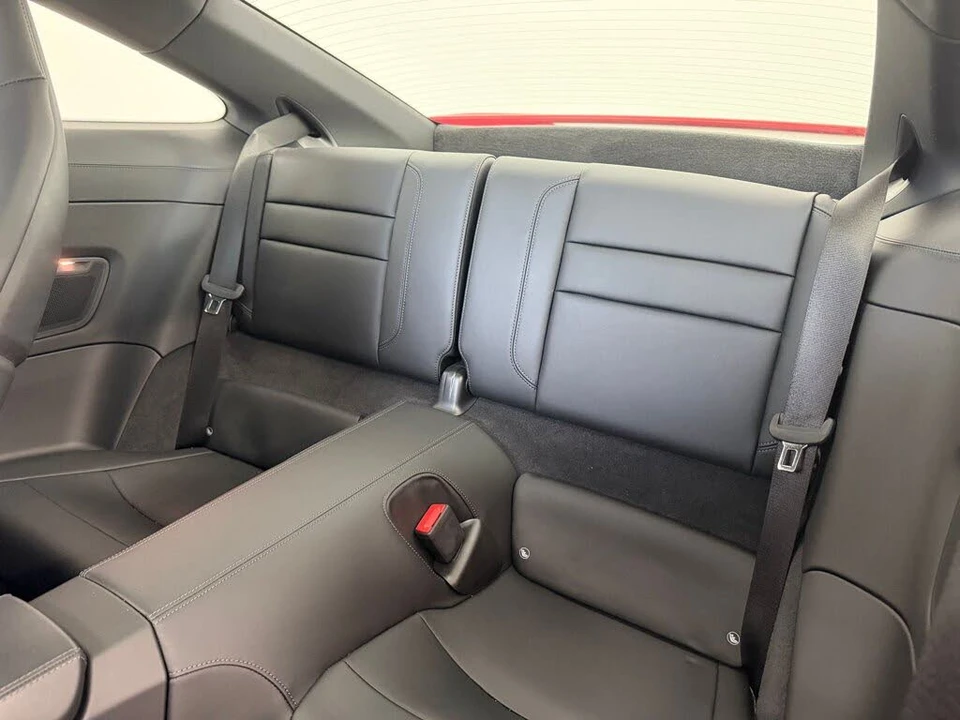 2025 Porsche 992 Carrera - Image 25 of 31
