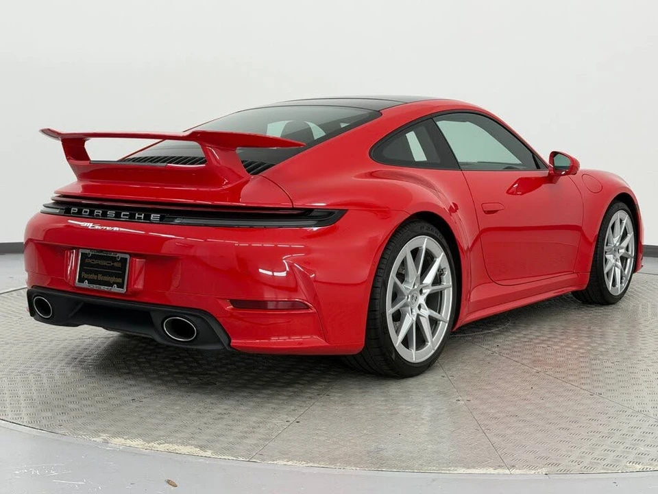 2025 Porsche 992 Carrera - Image 9 of 31