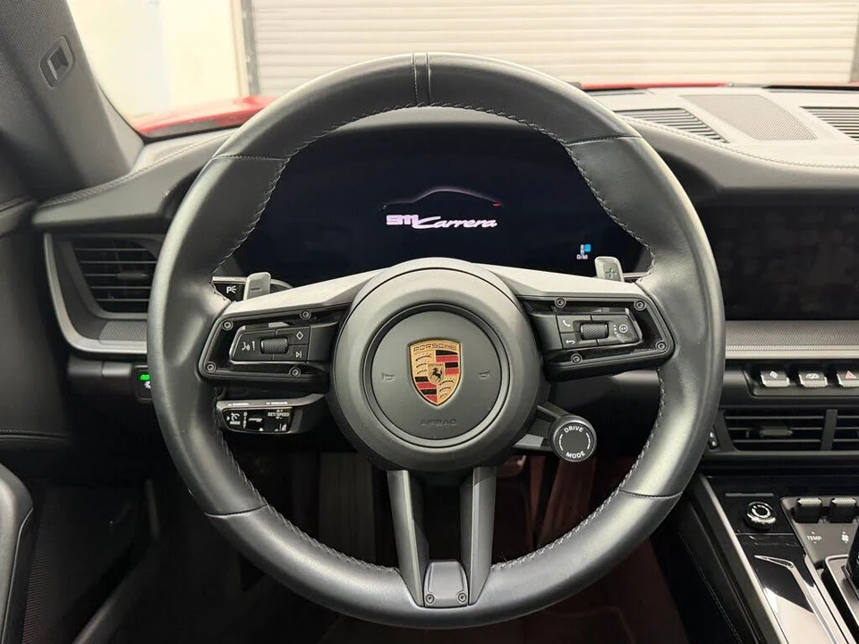 2025 Porsche 992 Carrera - Image 11 of 31