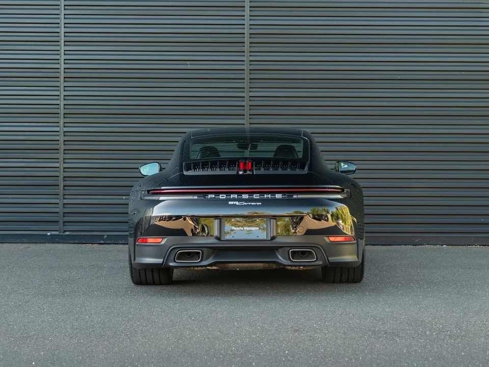 2025 Porsche 992 Carrera - Image 7 of 31