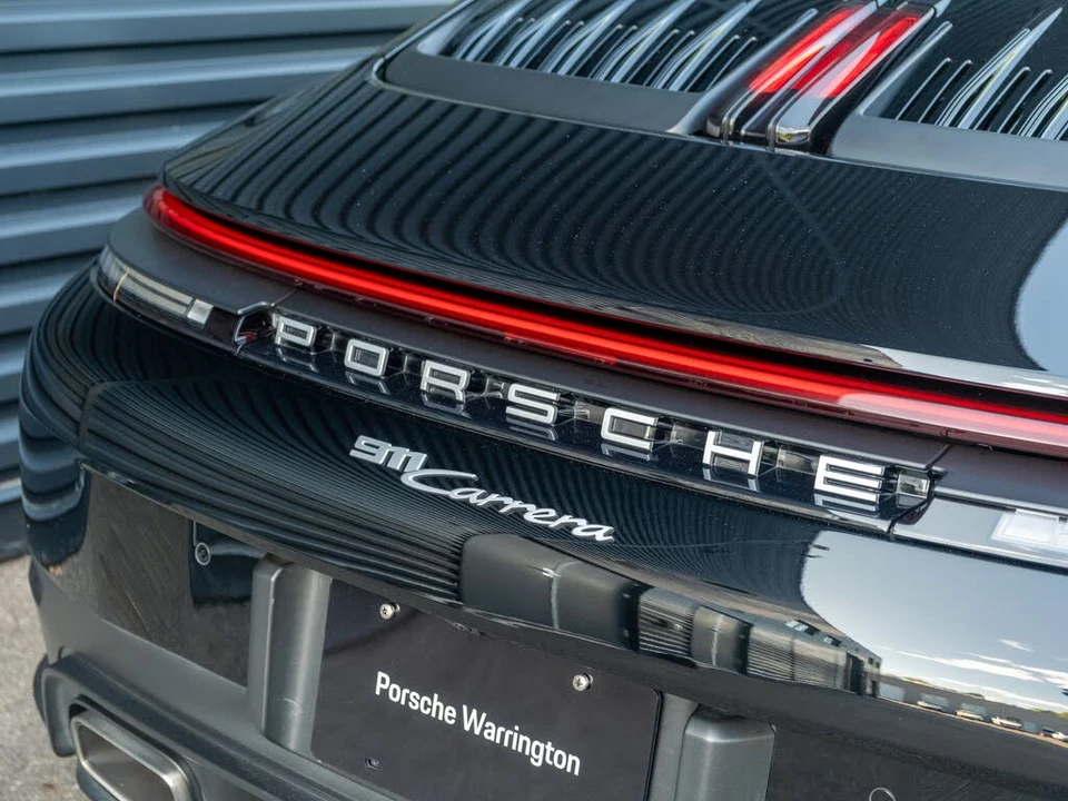 2025 Porsche 992 Carrera - Image 18 of 31