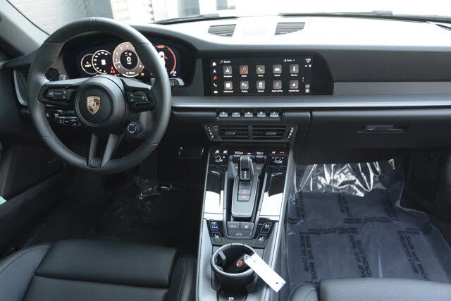 2025 Porsche 992 Carrera - Image 12 of 31