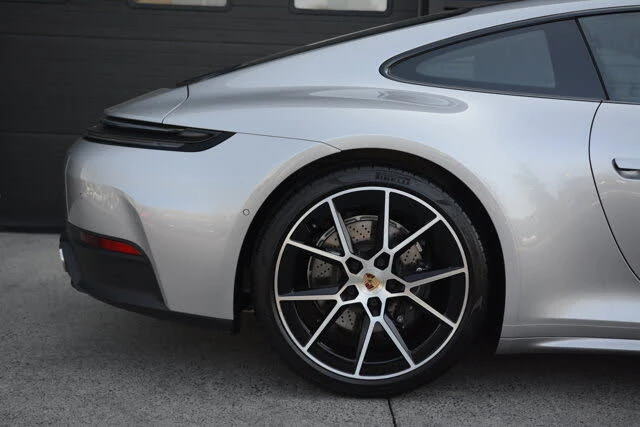 2025 Porsche 992 Carrera - Image 29 of 31