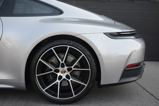 2025 Porsche 992 Carrera - Image 28 of 31
