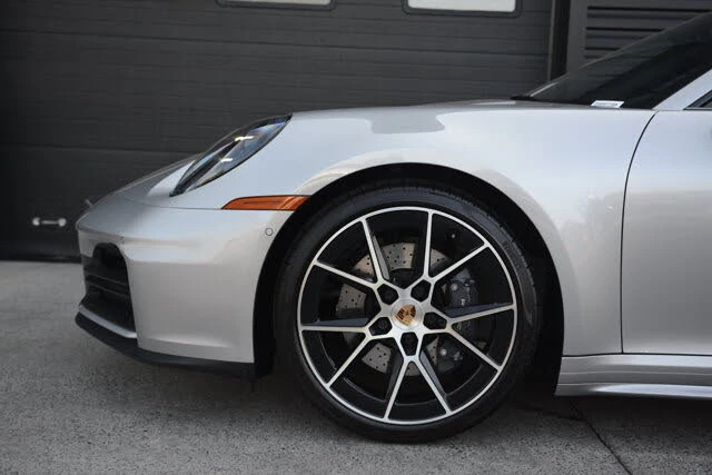 2025 Porsche 992 Carrera - Image 27 of 31
