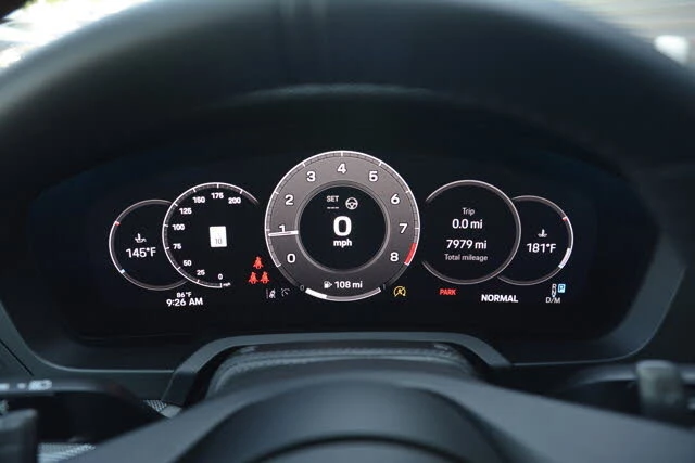 2025 Porsche 992 Carrera - Image 16 of 31