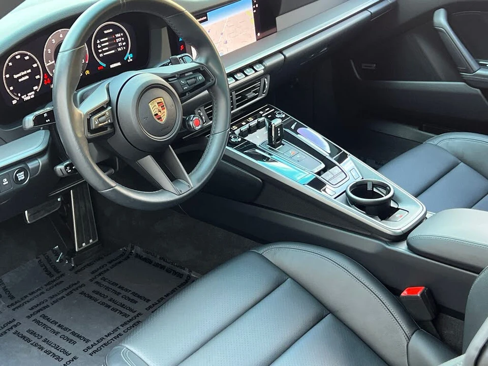 2025 Porsche 992 Carrera - Image 15 of 31