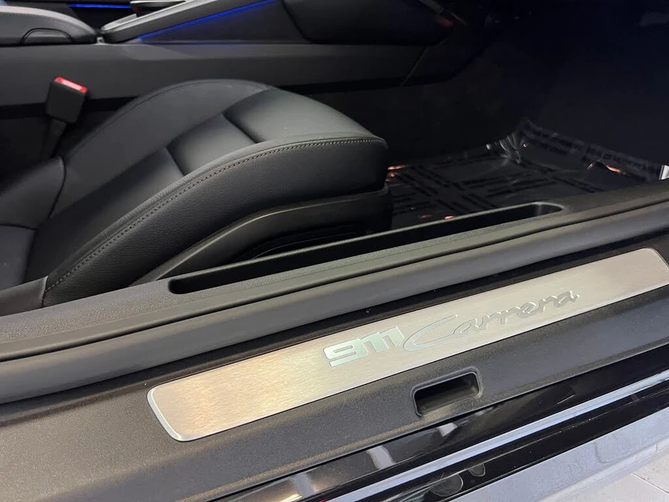 2025 Porsche 992 Carrera - Image 29 of 31