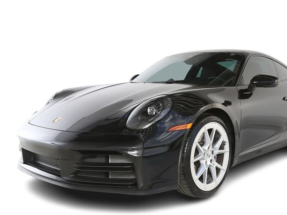 2025 Porsche 992 Carrera - Image 8 of 31