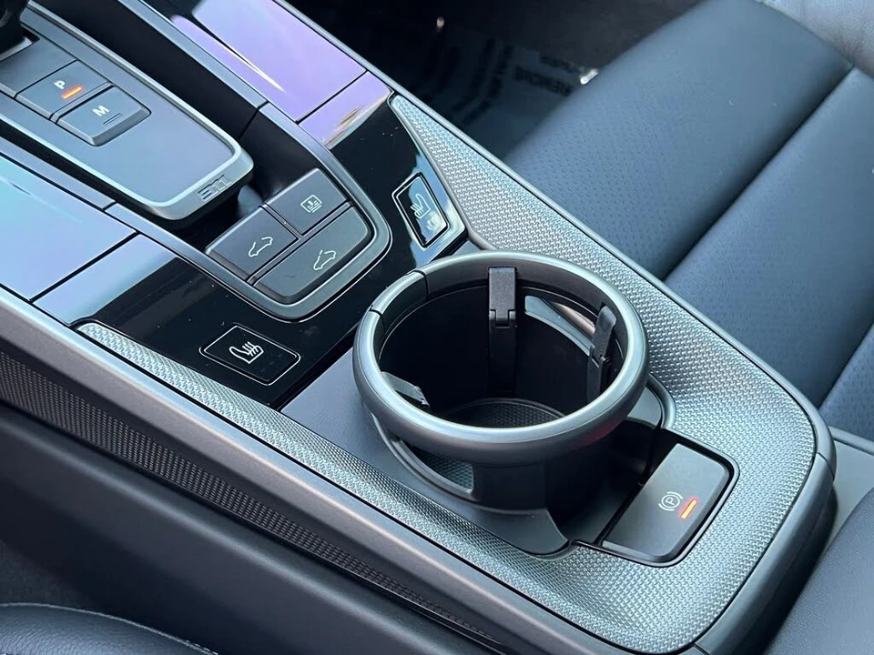 2025 Porsche 992 Carrera - Image 28 of 31