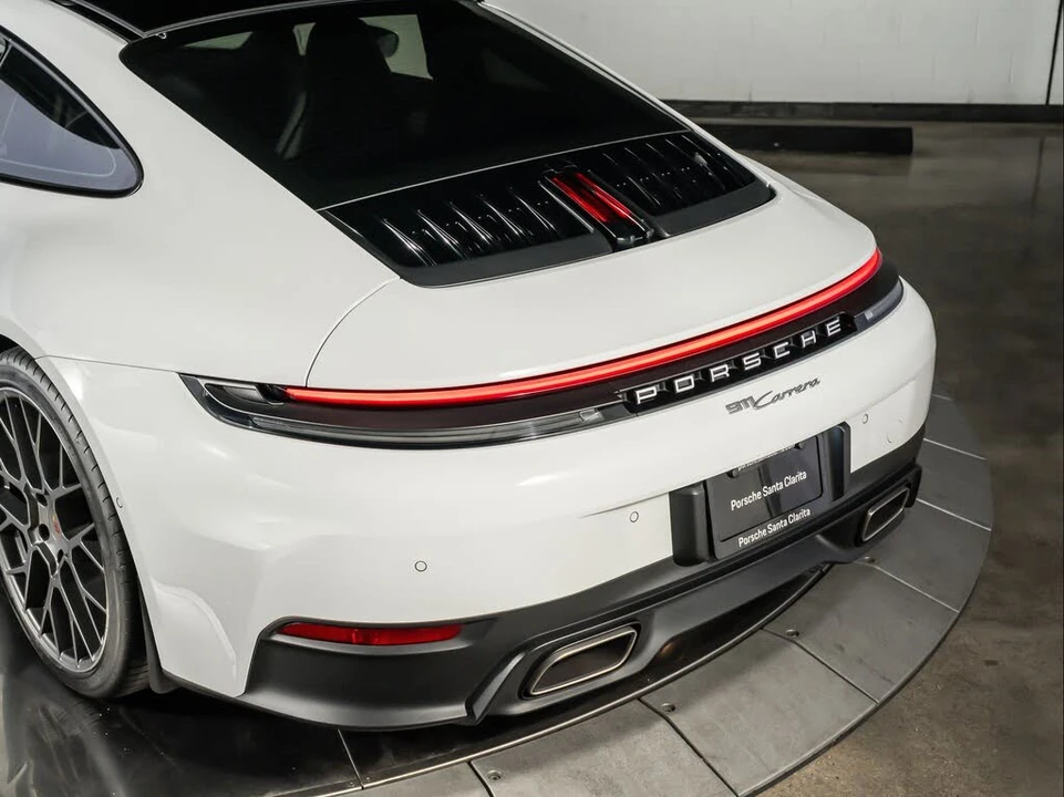 2025 Porsche 992 Carrera - Image 30 of 31