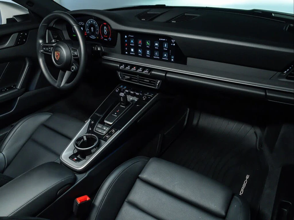 2025 Porsche 992 Carrera - Image 28 of 31
