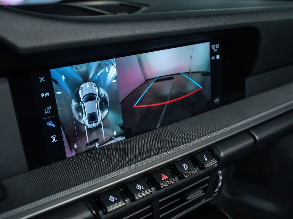 2025 Porsche 992 Carrera - Image 26 of 31