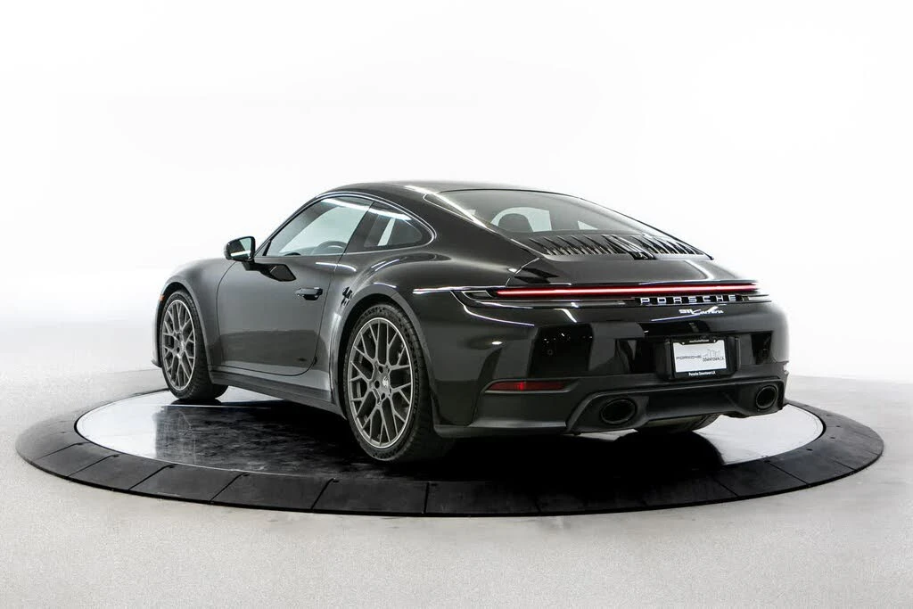 2025 Porsche 992 Carrera - Image 3 of 31